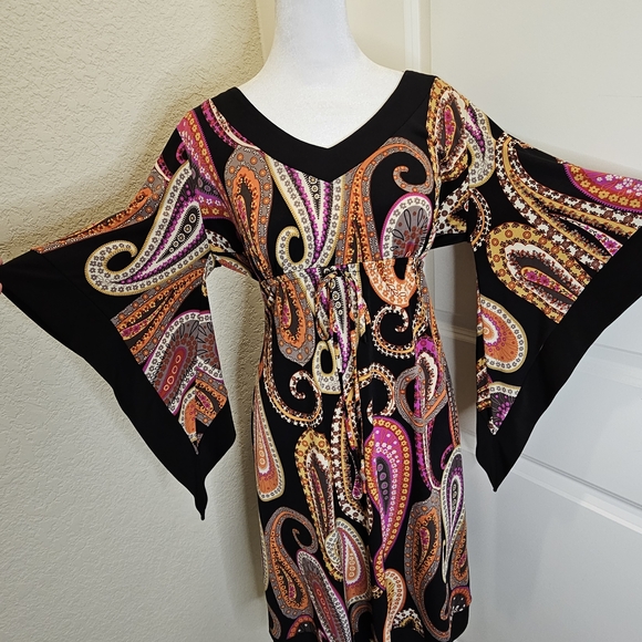Ronni Nicole Dresses & Skirts - Ronnie Nicole Paisley Midi Dress with Empire Waist, Cascading Bell Sleeves Sz 10
